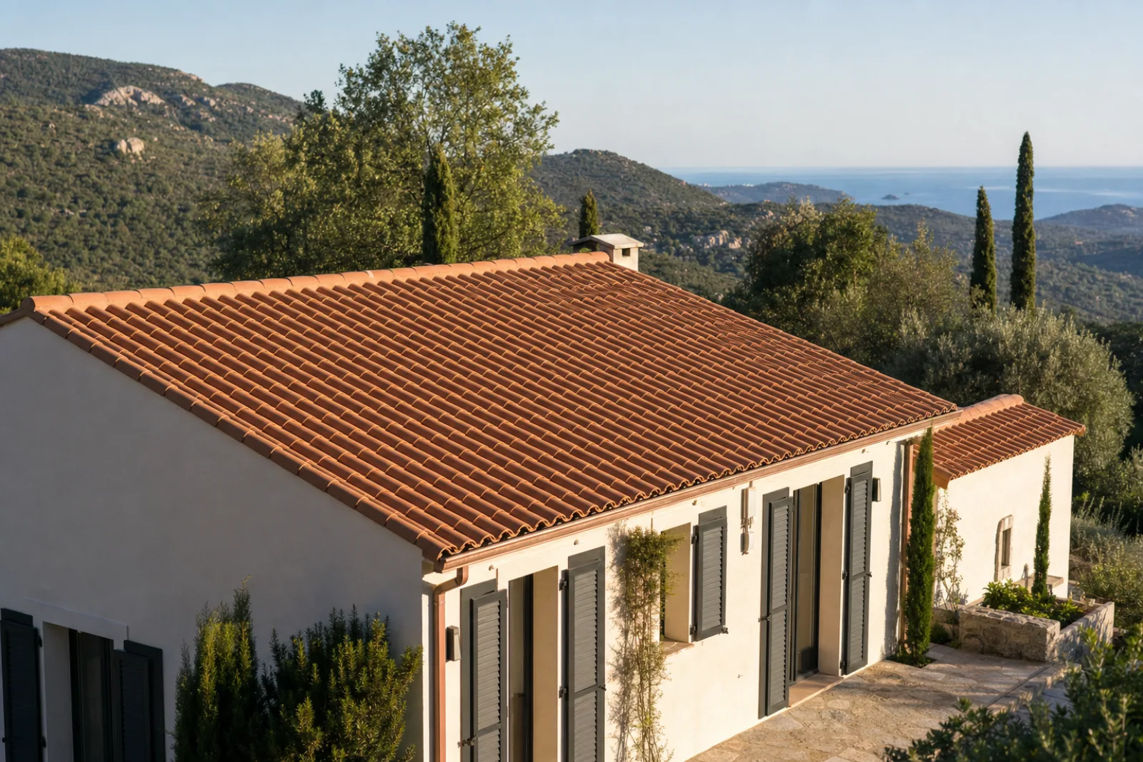 Renovation de toiture realisee par RM Couverture a Ajaccio
